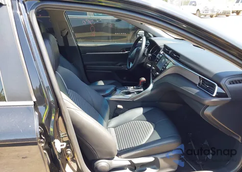 2018 Toyota Camry Se z USA, uszkodzony, nr VIN JTNB11HK4J3029921